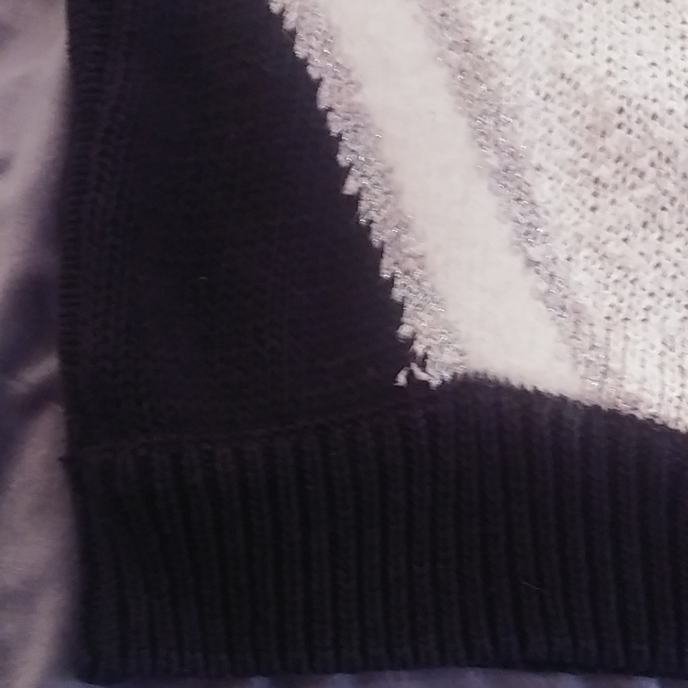 Color Block Sweater - Picture 7 of 13